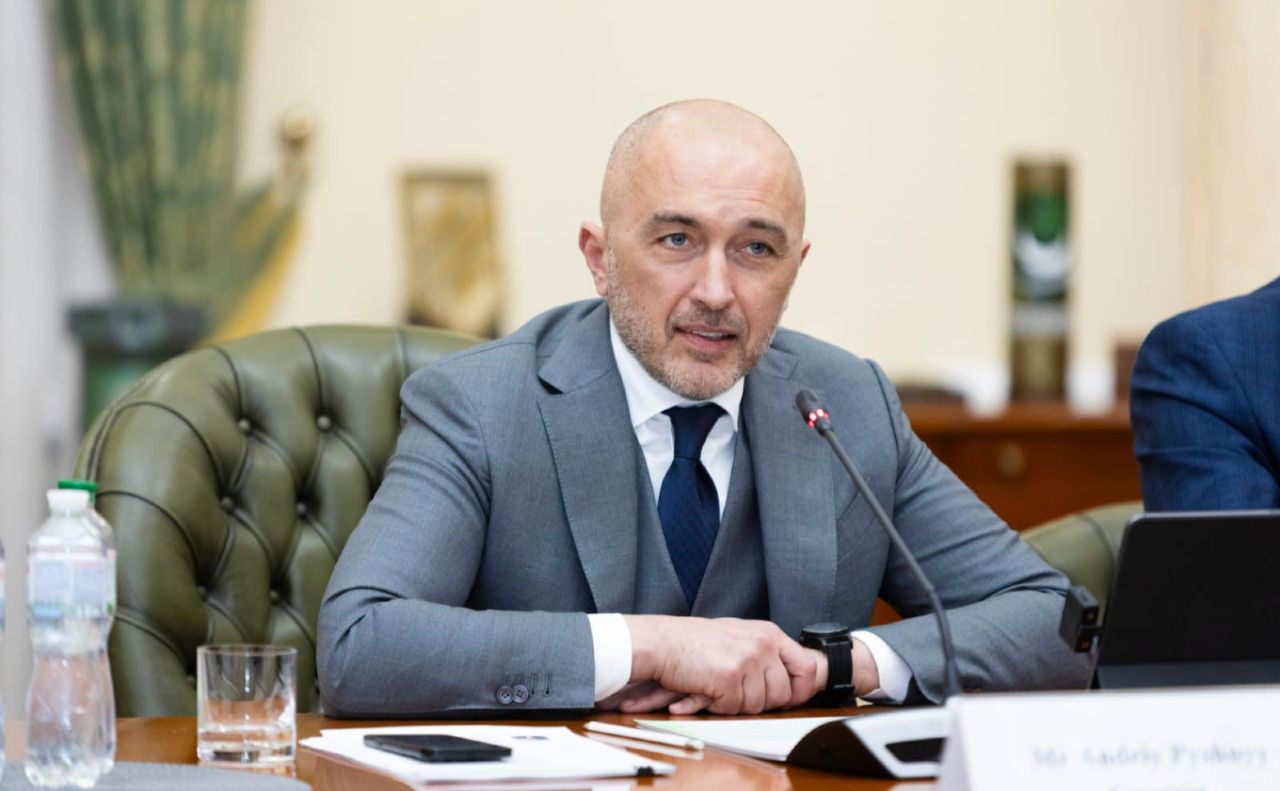Андрій Пишний відреагував на інцидент у ПриватБанку. Фото: Facebook/Андрій Пишний