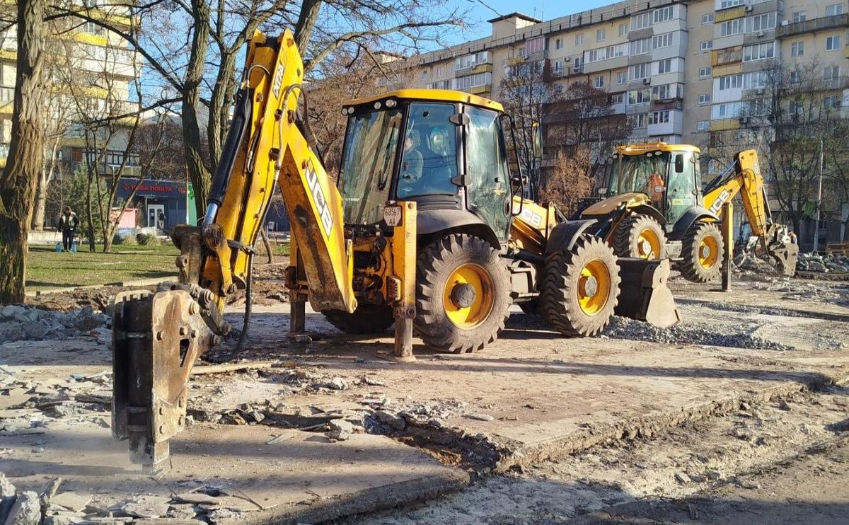 На Виноградарі триває робота. Фото: КП «Київблагоустрій»