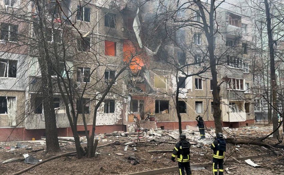 На місці влучання російського дрона. Фото: Суспільне