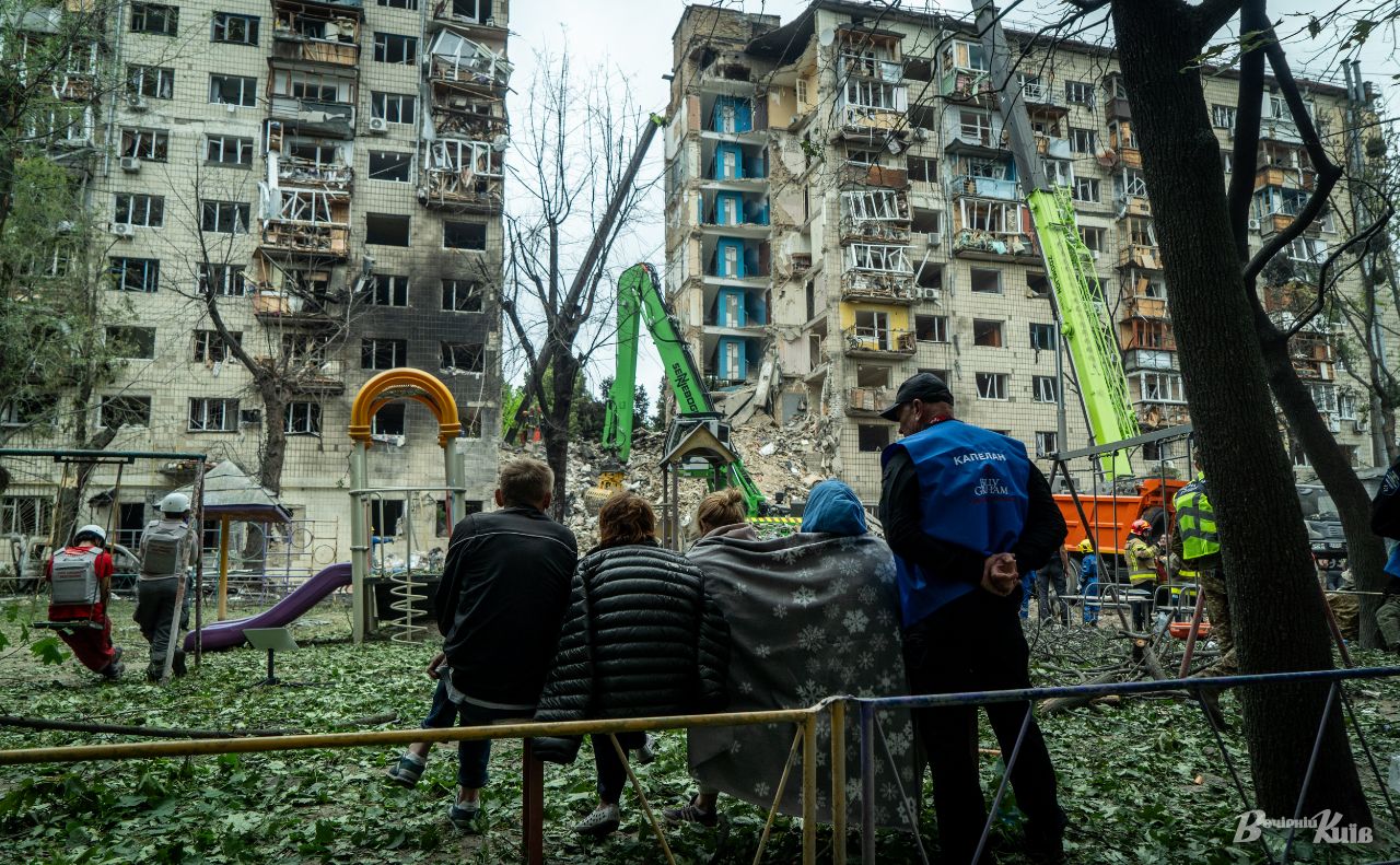 Після обстрілу у Києві. Фото: Олексій Самсонов