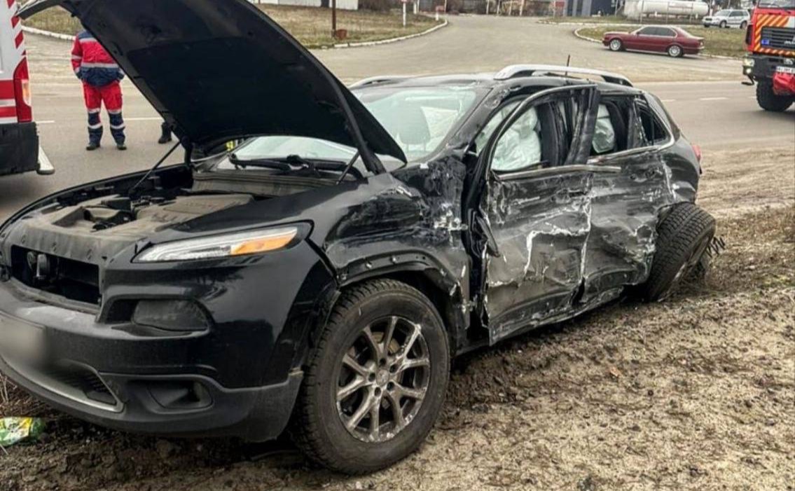 Унаслідок зіткнення 8-річний хлопчик, який перебував у салоні Jeep, загинув на місці події. Фото: поліція