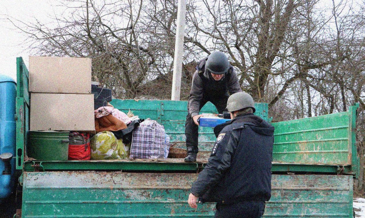 Цього року з прикордоння Чернігівщини виїхали понад 1400 жителів. Фото: Нацполіція