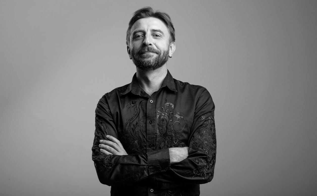 Денис працював у провідних економічних виданнях. Фото: Facebook