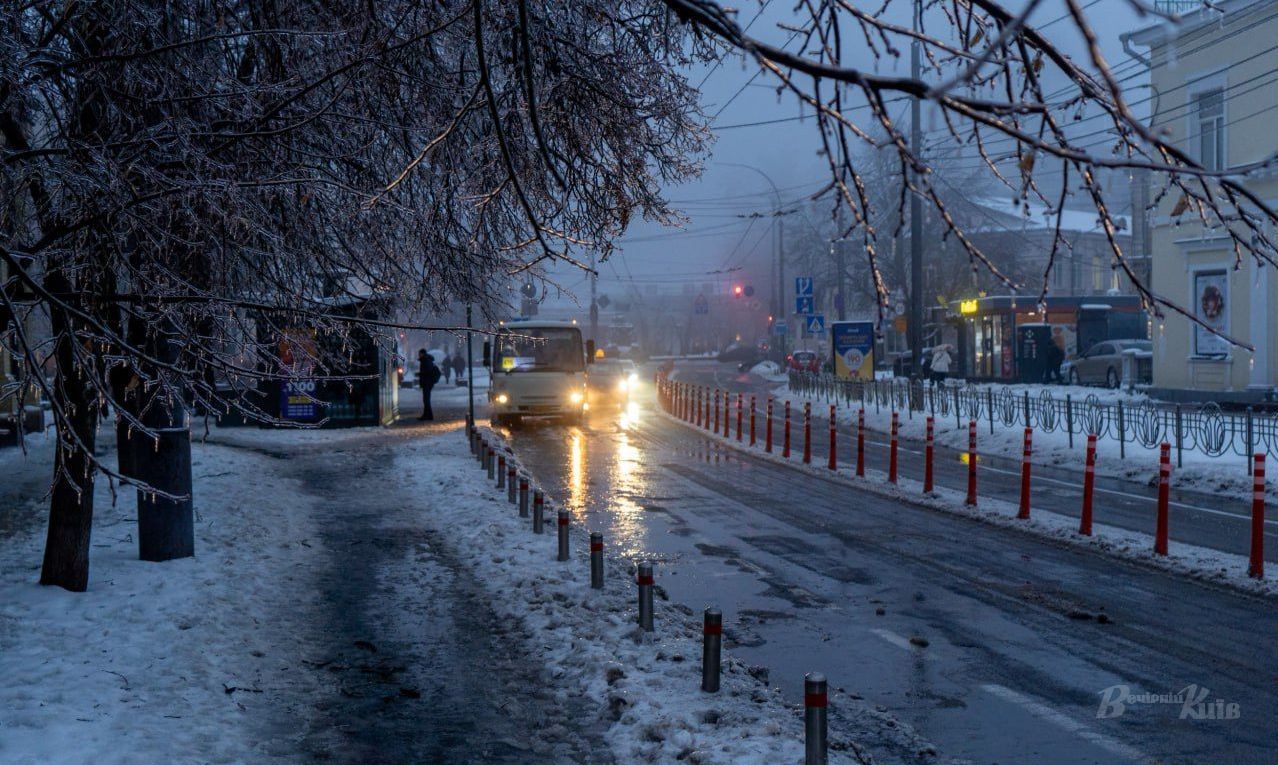 Київська вулиця у січні. Фото Олексія Самсонова