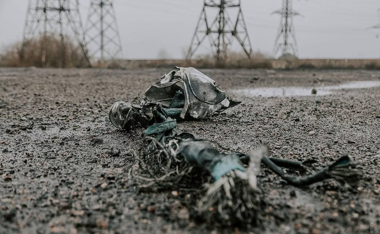 Уламки ворожої ракети. Фото ДТЕК