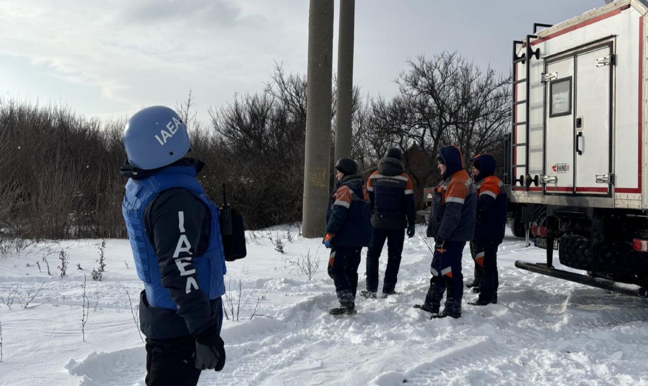 Ремонтує українська команда фахівців. Фото: МАГАТЕ