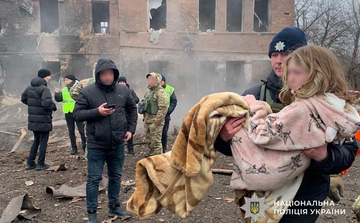 росія-терорист воює з цивільним населенням, зокрема, дітьми. Фото: поліція Дніпропетровської області