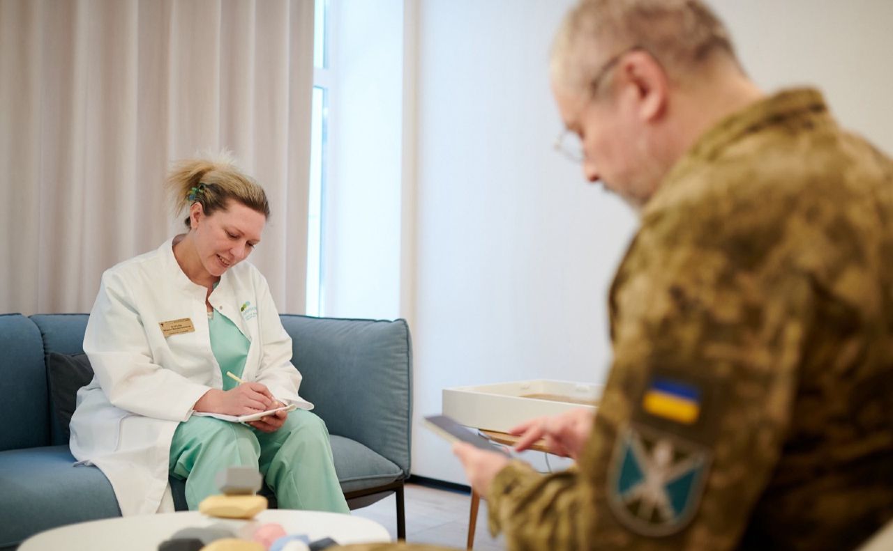 У центрі кваліфіковану допомогу отримують військовослужбовці та ветерани. Фото: Департамент охорони здоров’я міста Києва.