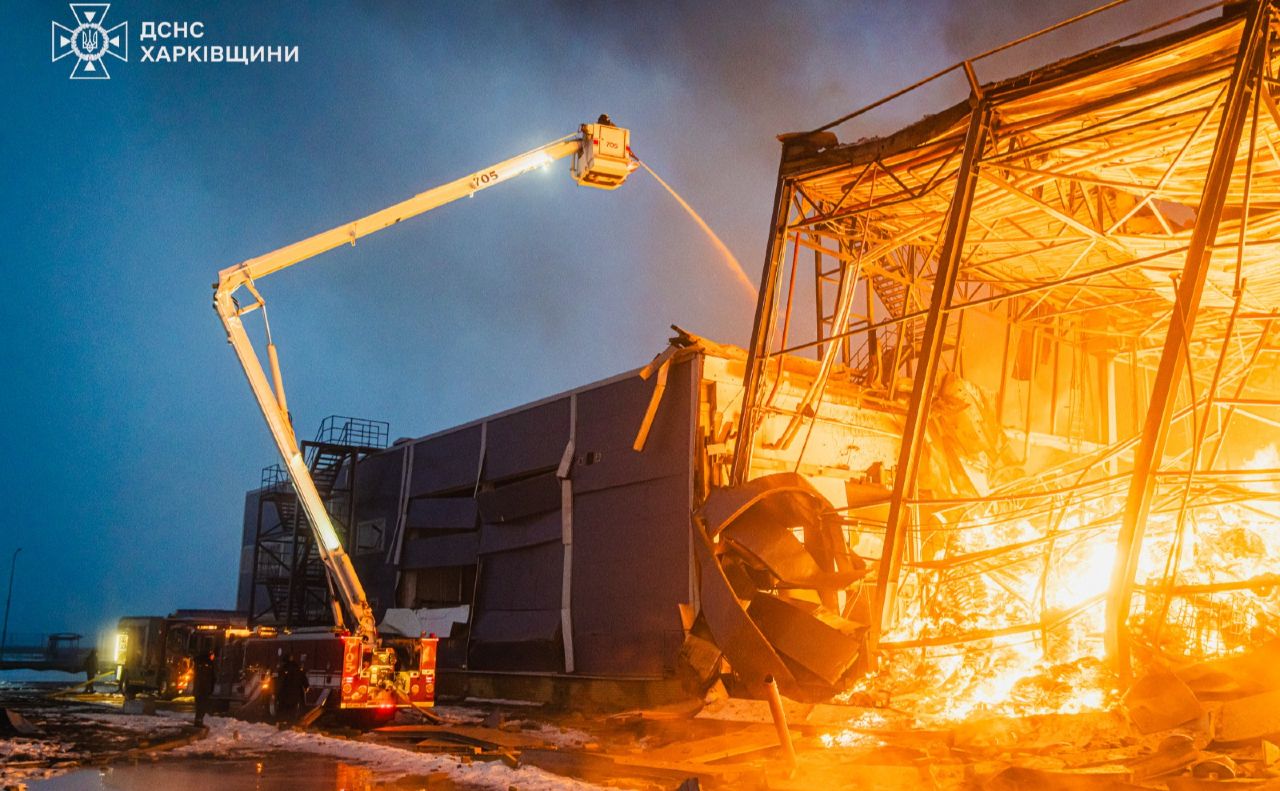 На місці влучання працювали 80 рятувальників