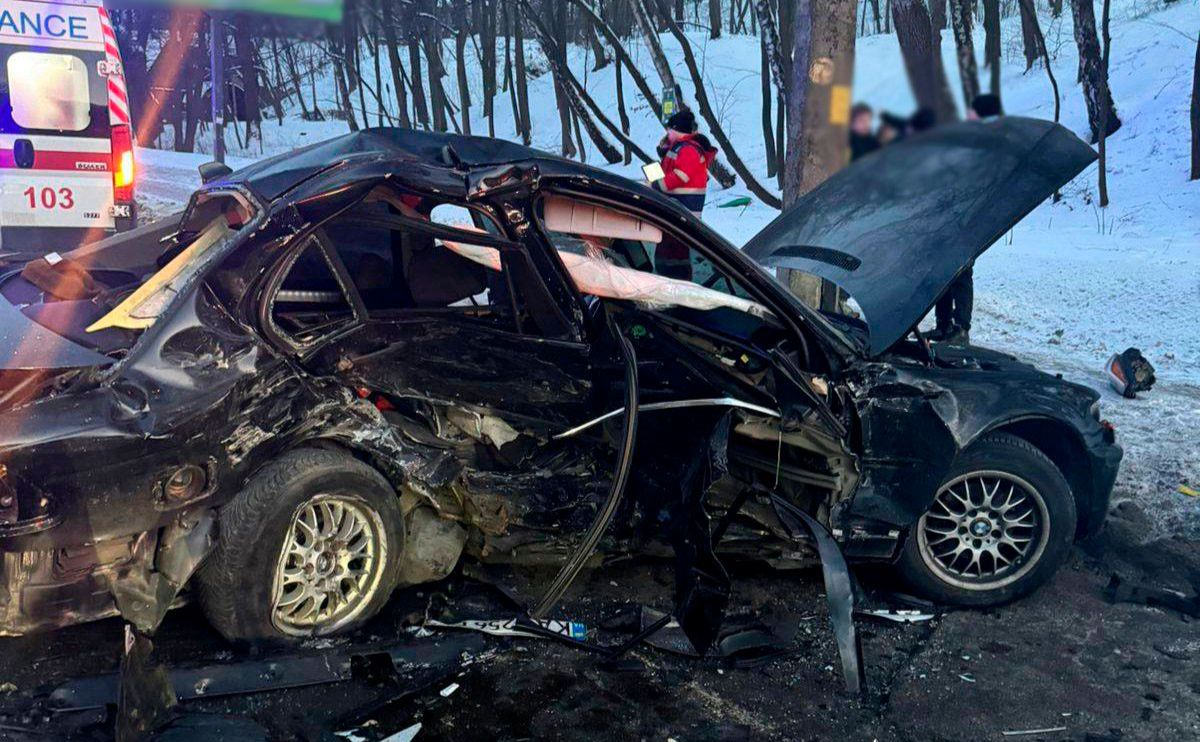 Водій BMW виїхав на зустрічну смугу. Фото: Нацполіція