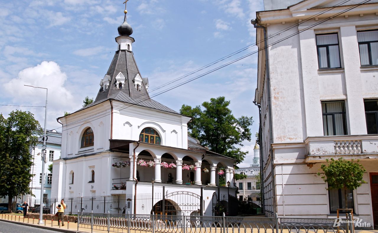 Дзвіниця церкви Миколи Доброго, заснована коштами Гетьмана Самійла Кішки. Фото: Борис Корпусенко
