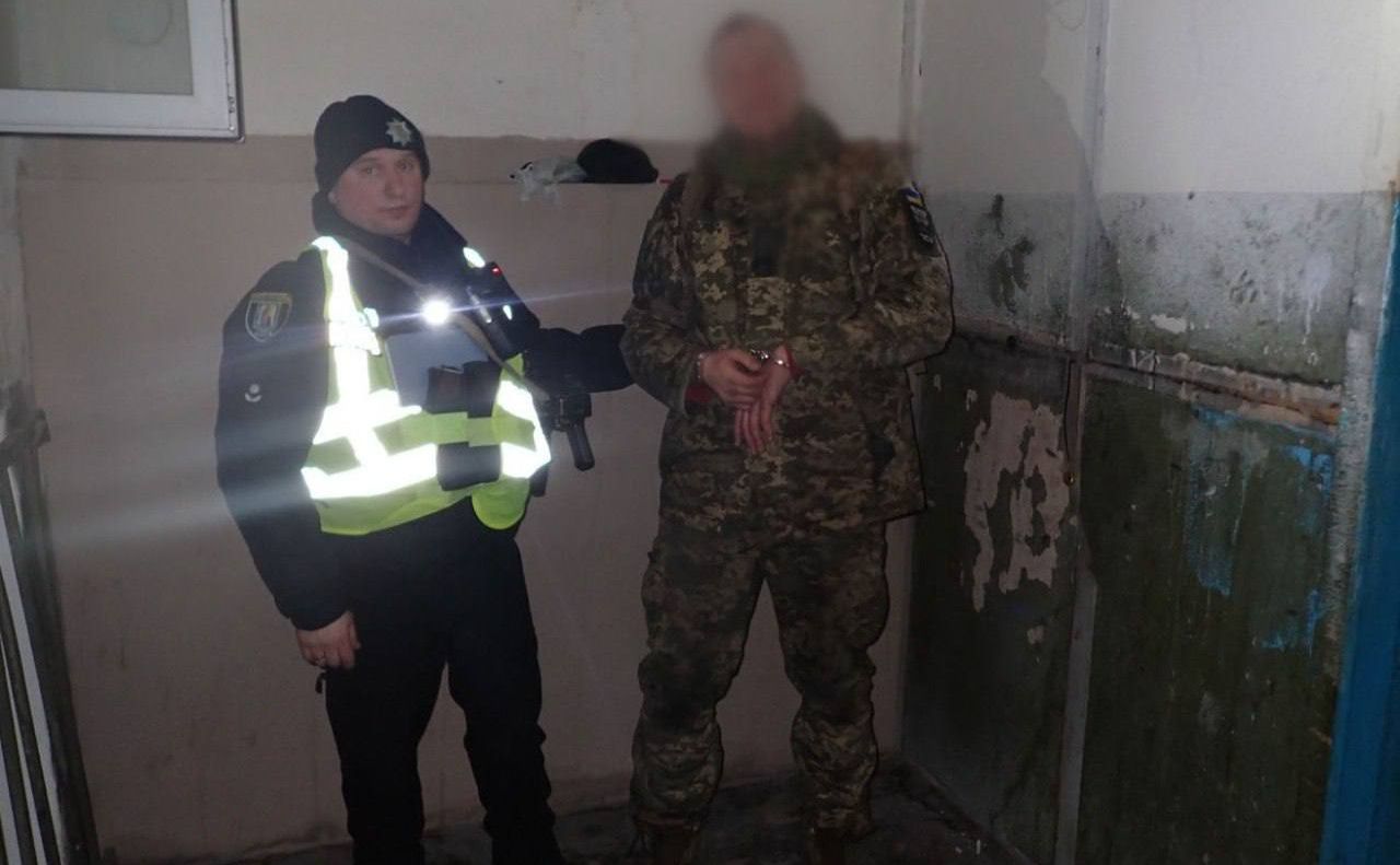 Поліція затримала нападника. Фото: поліція Києва