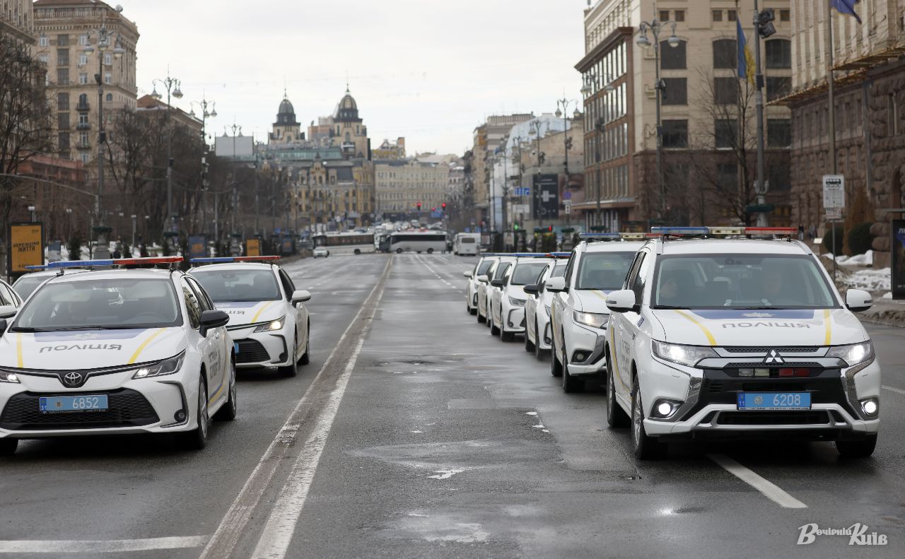 У центрі Києва перекривали рух транспорту — від ЦУМу до Поштової площі. Фото: Борис Корпусенко