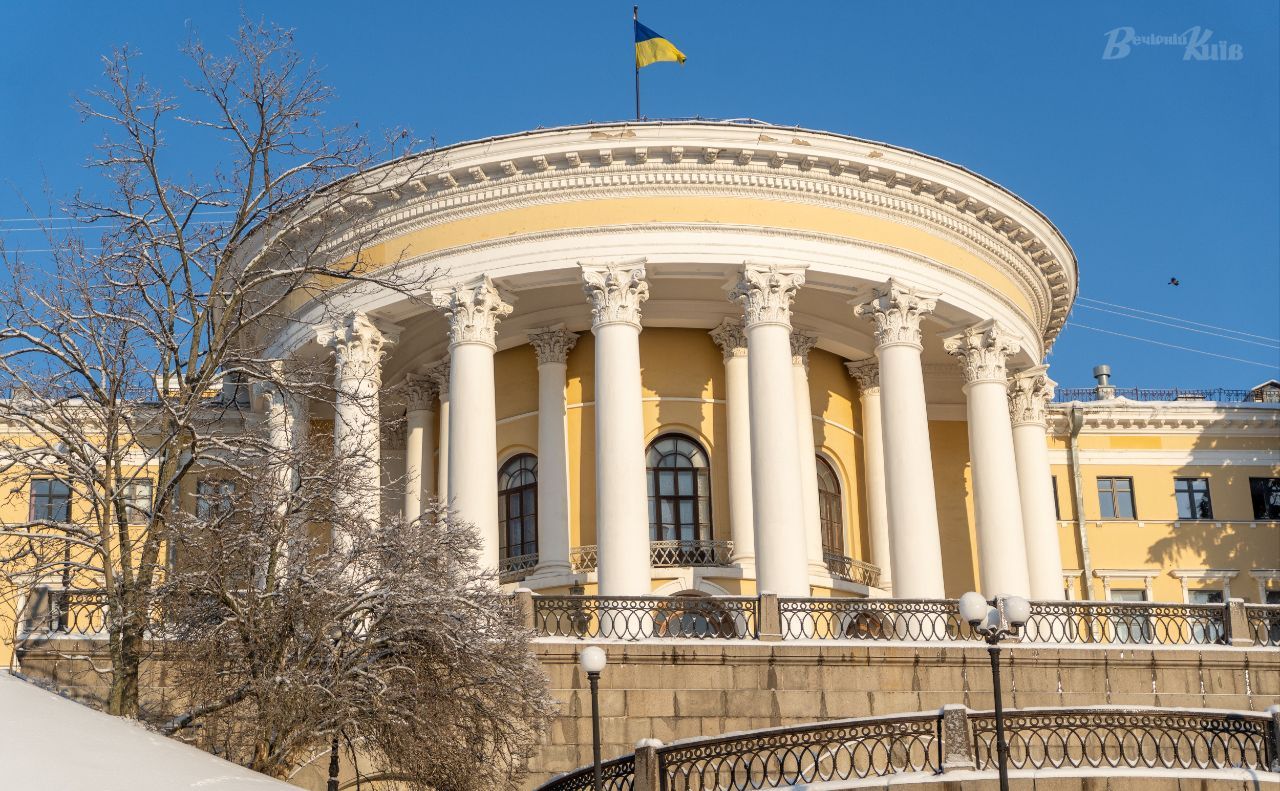 Луганський обласний театр працює в приміщенні МЦКМ. Фото: Олексій Самсонов