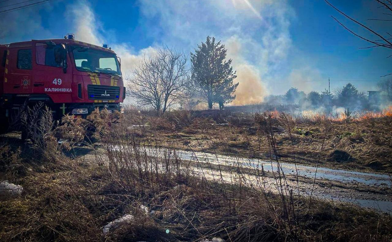 Пожежу гасили у Фастівському районі. ДСНС Київщини