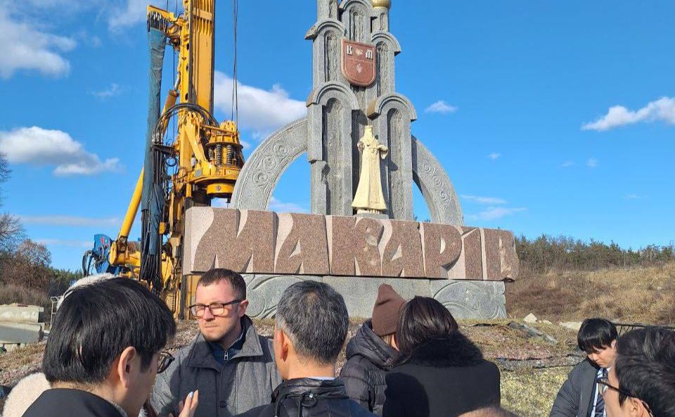 На в’їзді у Макарів. Фото: телеграм