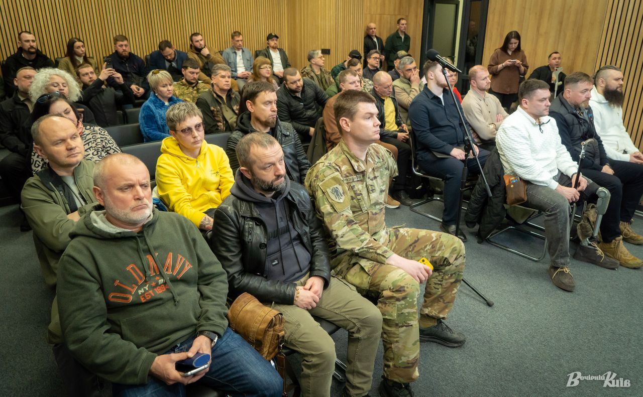 Під час обговорення. Фото: Олексій Самсонов