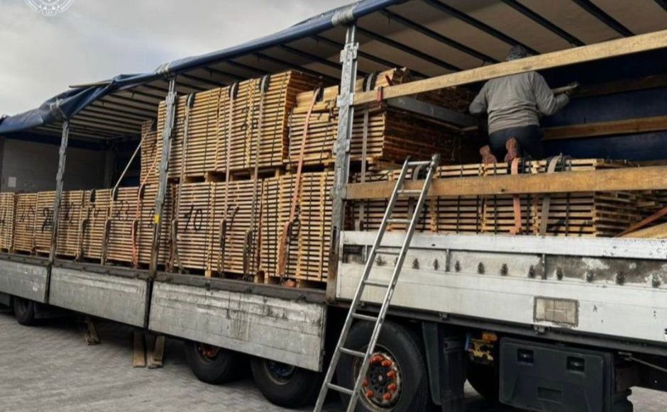 Вантаж намагалися вивезти за підробленими документами. Фото: пресслужба Київської міської прокуратури
