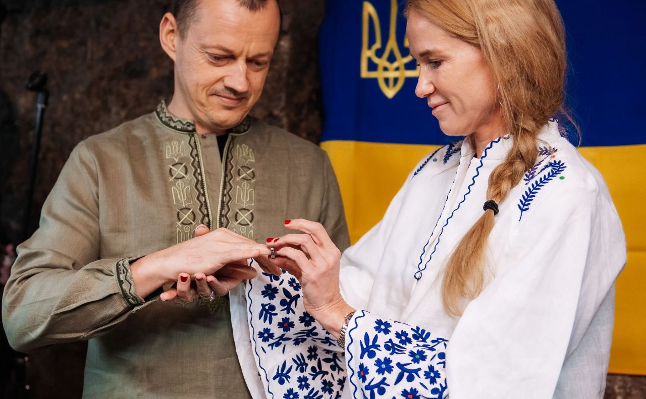 Новостворена родина в Україні. Фото: Міністерство юстиції України