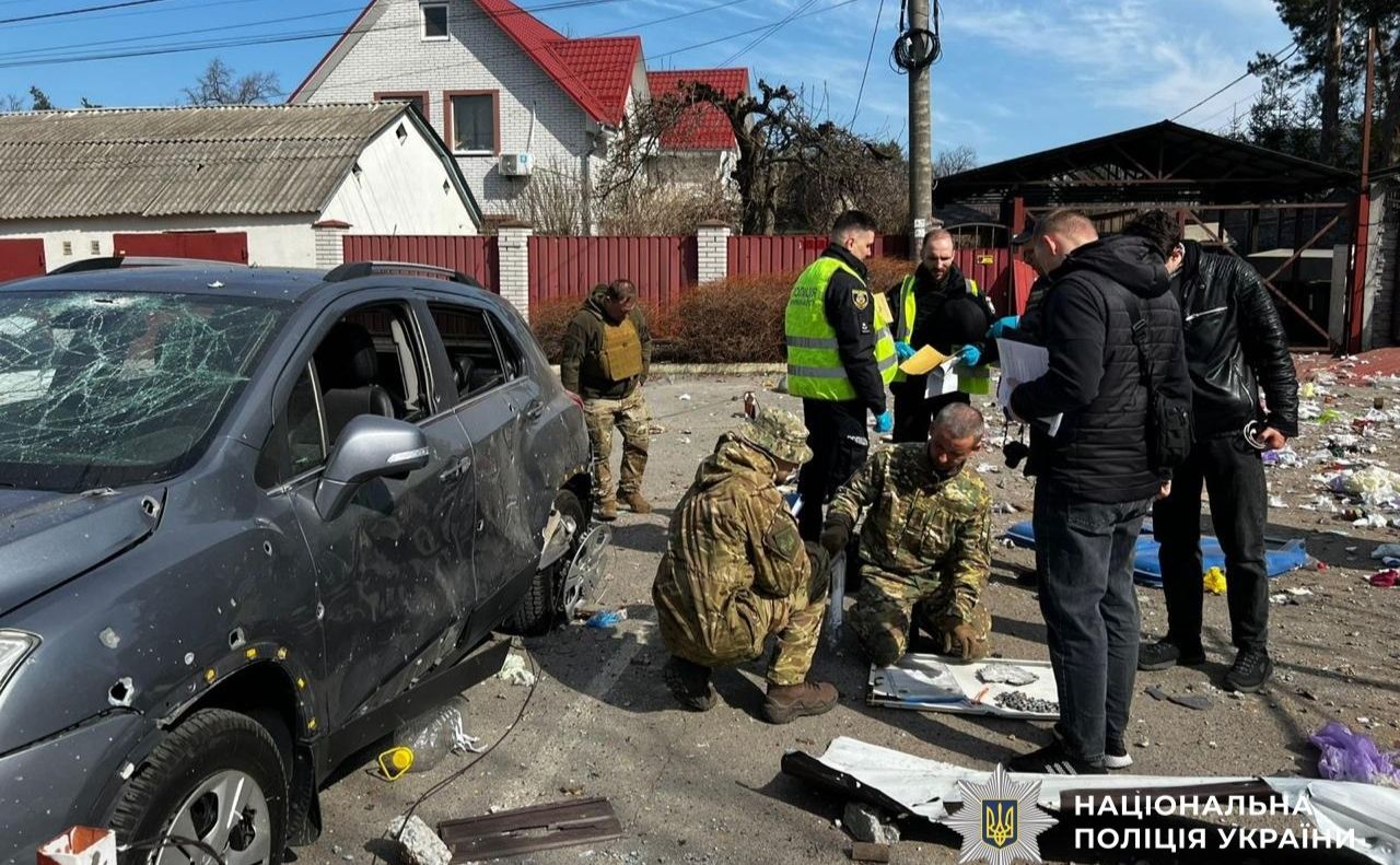 Нацполіція працює із затриманим у бучі. Фото: Нацполіція