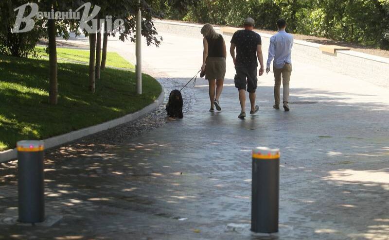 Боларди на Андріївському узвозі. Фото: архів «Вечірнього Києва»
