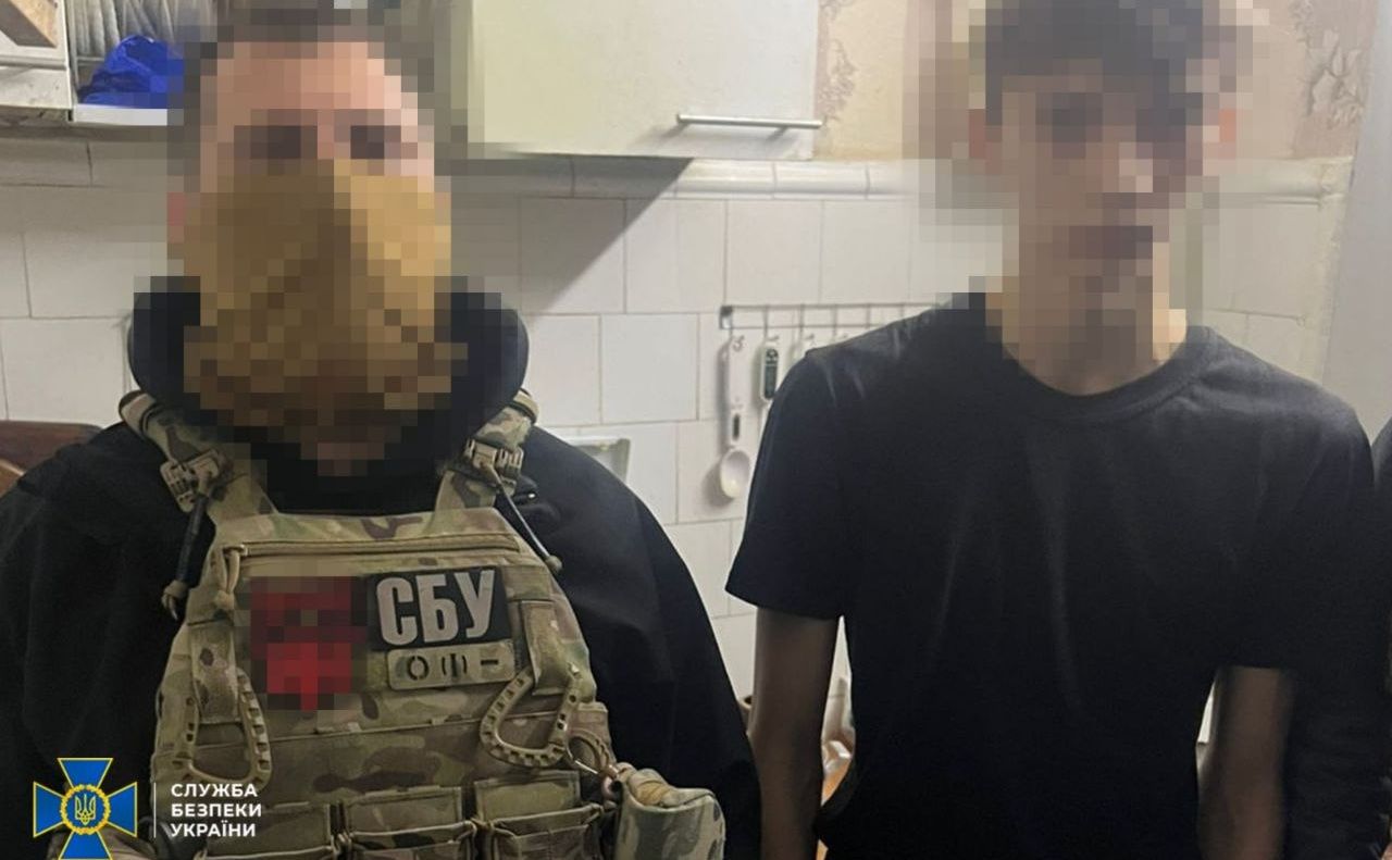 Сім’я коригувальників: батько та 17-річний син наводили повітряні удари на Дніпро