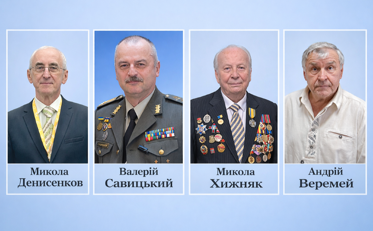 Зліва направо: Микола Денисенков, Валерій Савицький, Микола Хижняк, Андрій Веремей