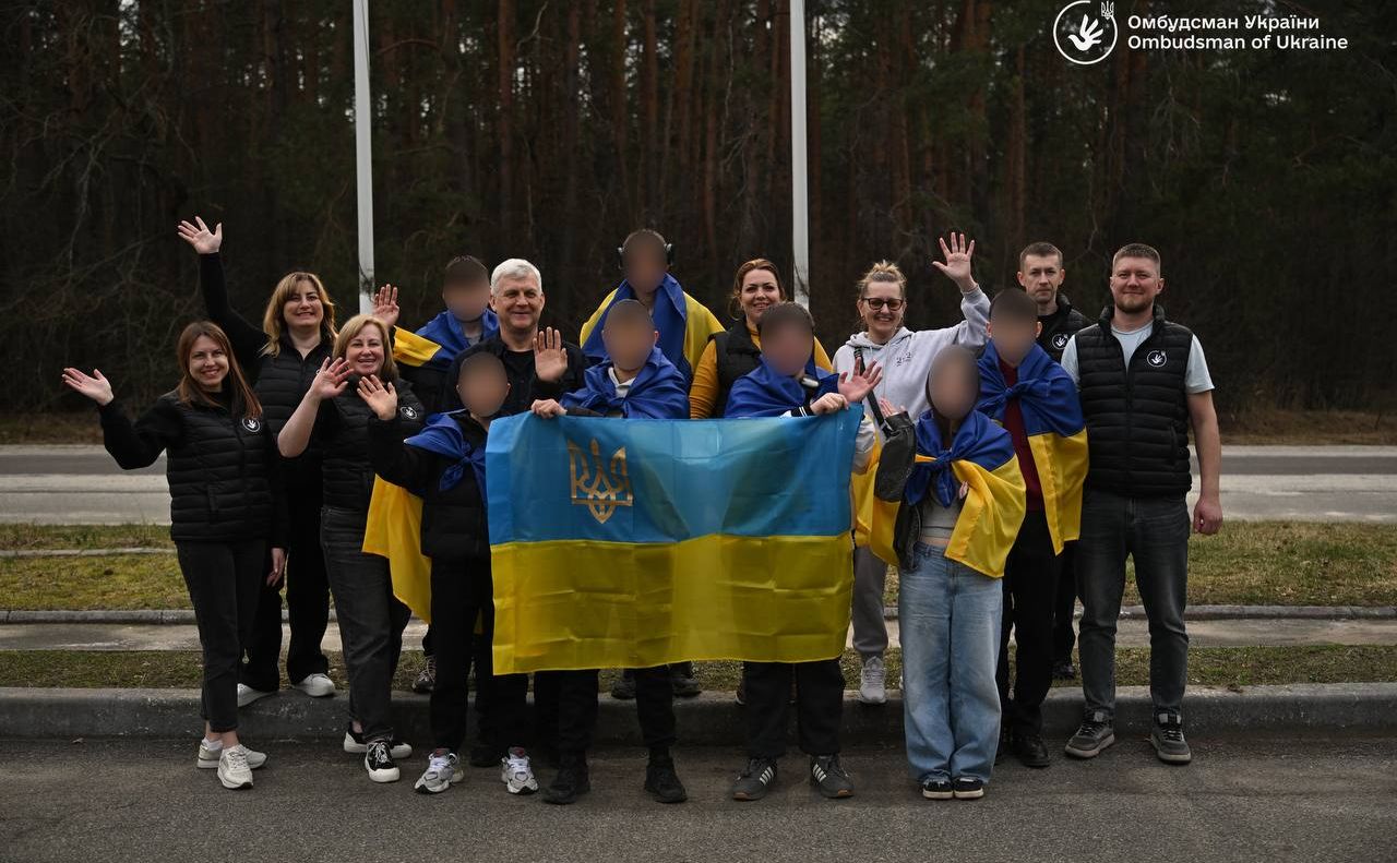 Діти визволені з окупації — символ незламності України. Фото: Дмитро Лубінець/ Телеграм