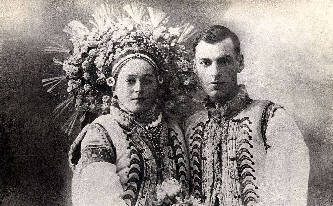 Весільна пара, Івано-Франківська область, с.Корнич1933 рік. Фото: альбом І.Гончара «Україна та Українці»