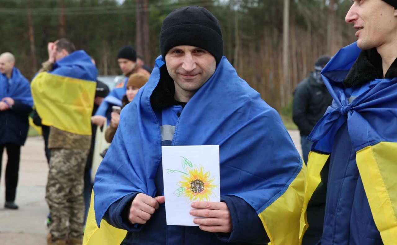 Повернення з полону 11 квітня. Фото: Координаційний штаб з питань поводження з військовополоненими