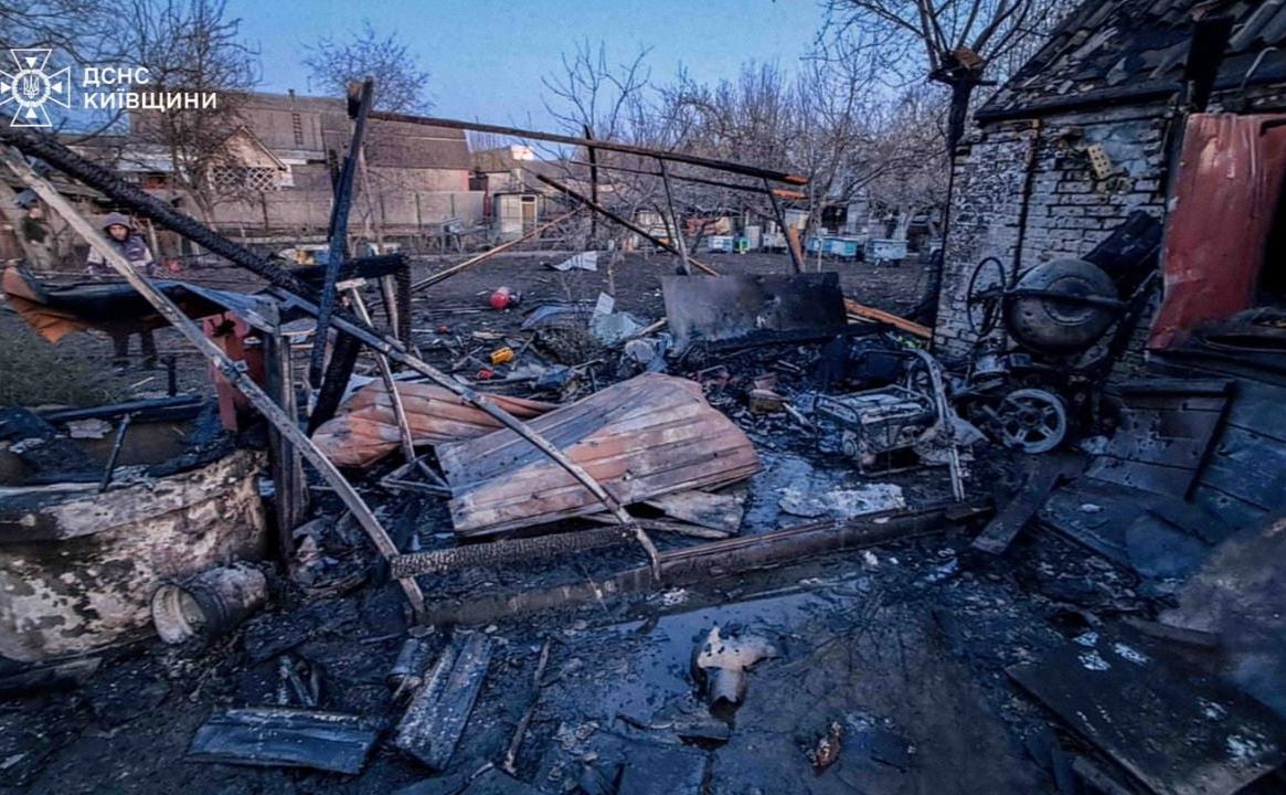 Наслідки ворожої атаки. Фото: ДСНС Київщини