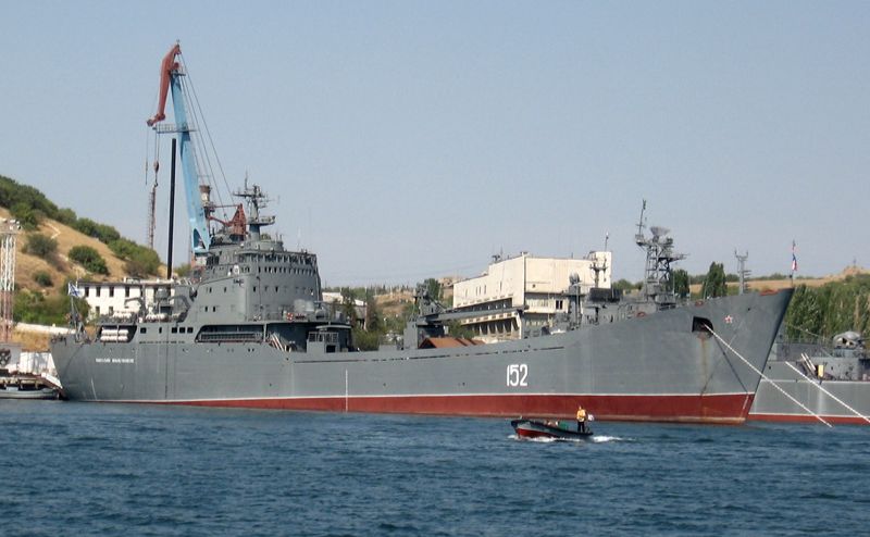 Великий десантний корабель «Микола Фільченков» вважався гордістю росіян та використовувався для перекидання військ і техніки. . Фото ілюстративне: Вікіпедія
