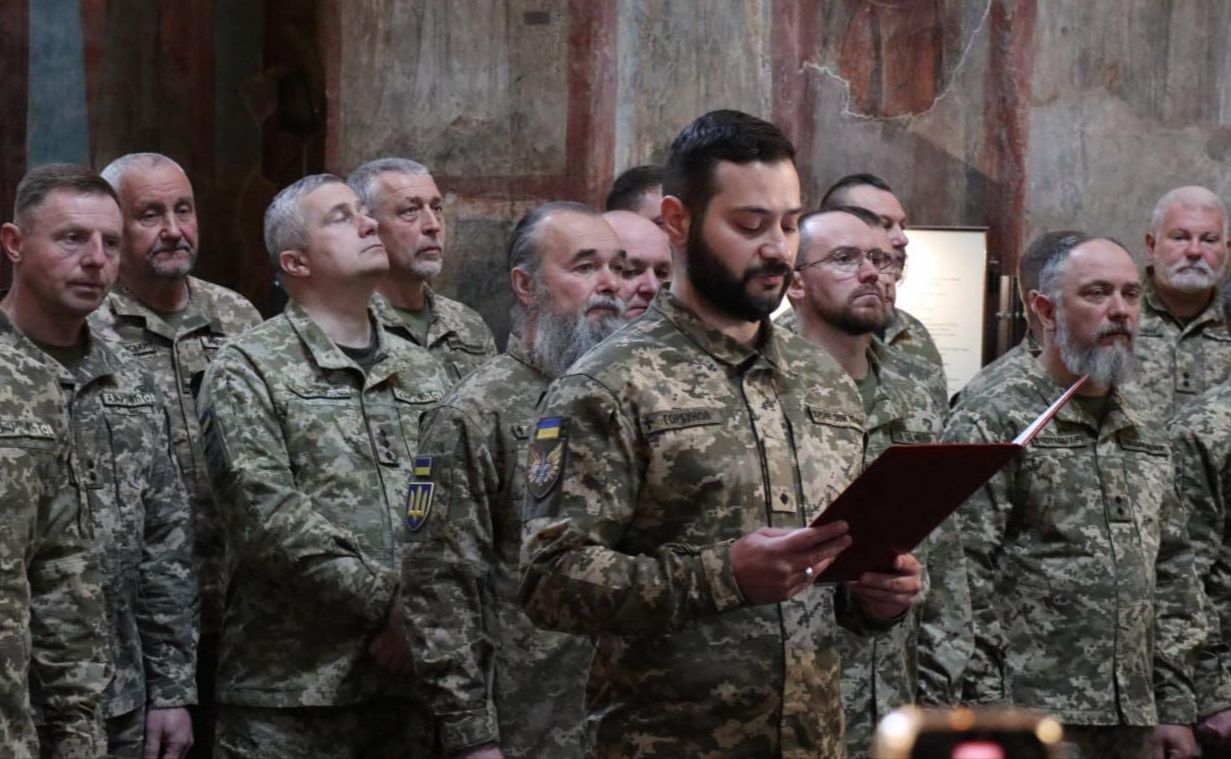 Урочисті заходи з нагоди завершення навчання військових капеланів. Фото: Національний заповідник «Софія Київська»