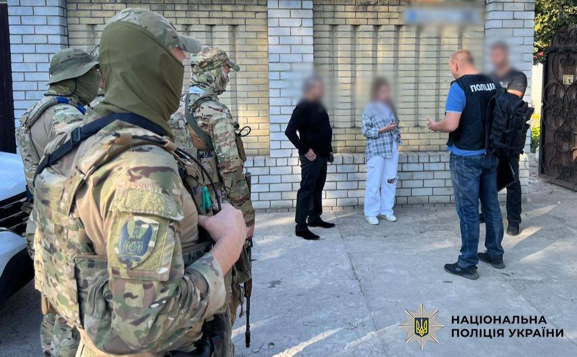 Продаж підроблених довідок для виїзду: у Києві судитимуть організовану групу
