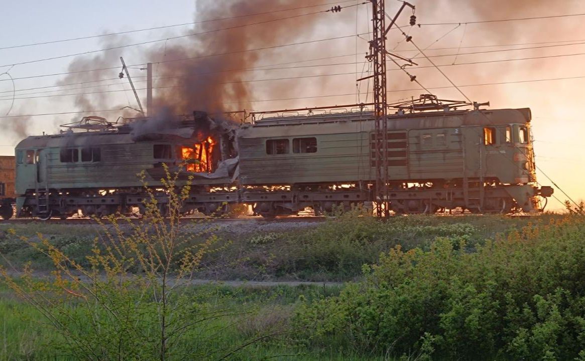 Укрзалізниця показала фото потягів після прямих зухвалих атак російської армії. Фото: УКЗ