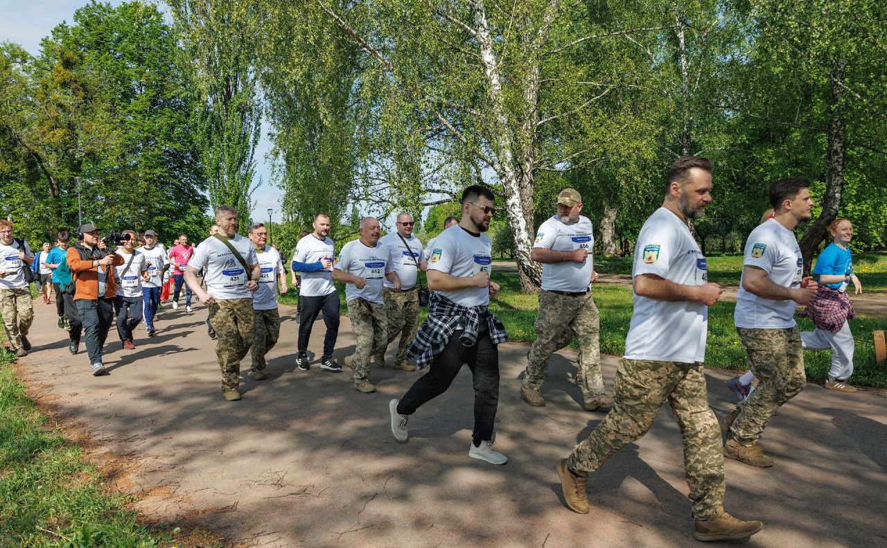 Учасники забігу об’єдналися на ВДНГ заради підтримки Збройних Сил України та вшанування пам’яті полеглих захисників. Фото: Музей Майдану/Facebook