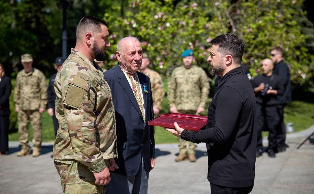 У Києві родині Олега Куцина вручили орден «Золота Зірка» Героя України