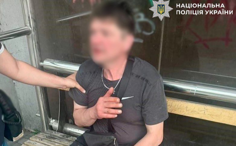 Поліція затримала фігуранта. Фото: поліція Києва