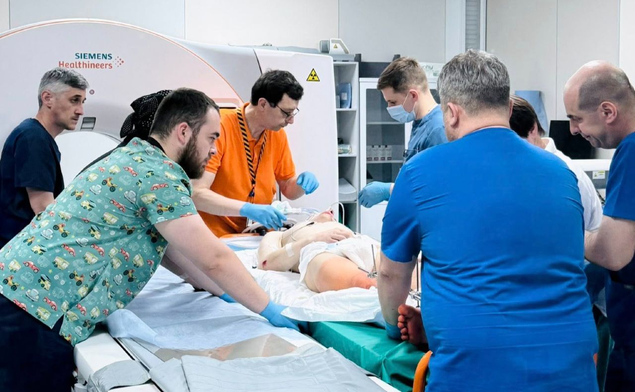 Серед постраждалих внаслідок падінь із самокатів чи ДТП за їхньої участі щодня є важкі пацієнти, Фото: Охматдит