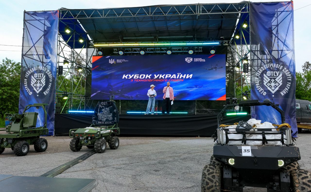 Під час Кубку змагалися у керування наземними роботизованими комплексами. Фото: КОВА