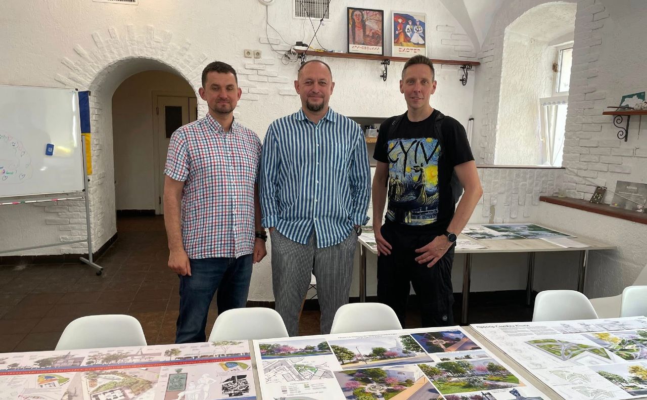 Нове життя історичного Подолу: як за ініціативи ДІАЗ «Стародавній Київ» занедбаний пустир перетворять на сучасний екопростір. Фото: ДІАЗ «Стародавній Київ"/Facebook