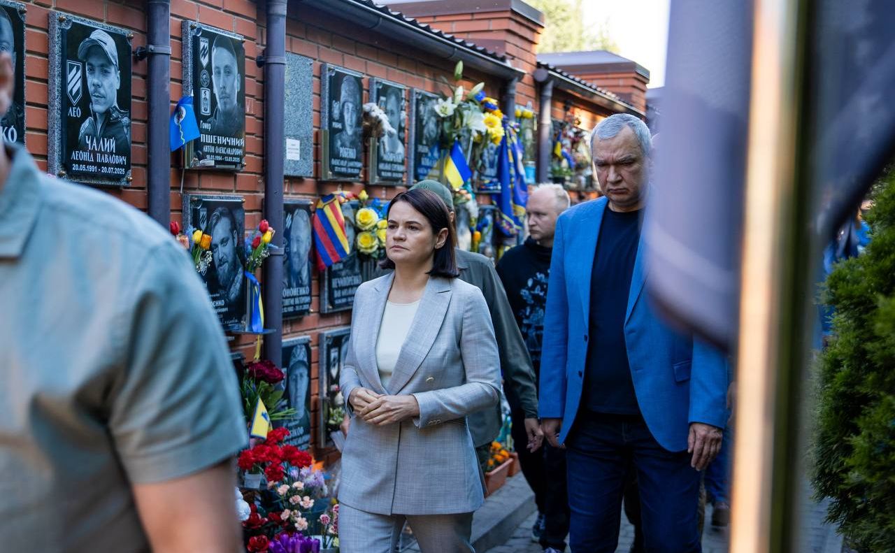 Фото Світлани Тихановської на Алеї Слави Лук’янівського кладовища. Фото: телеграм С.Тихановська