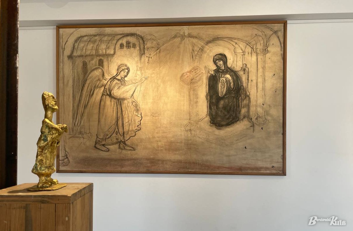 Експозиція «Sacrum»: тридцятирічний доробок майстра в одному просторі. Фото: Тетяна Асадчева