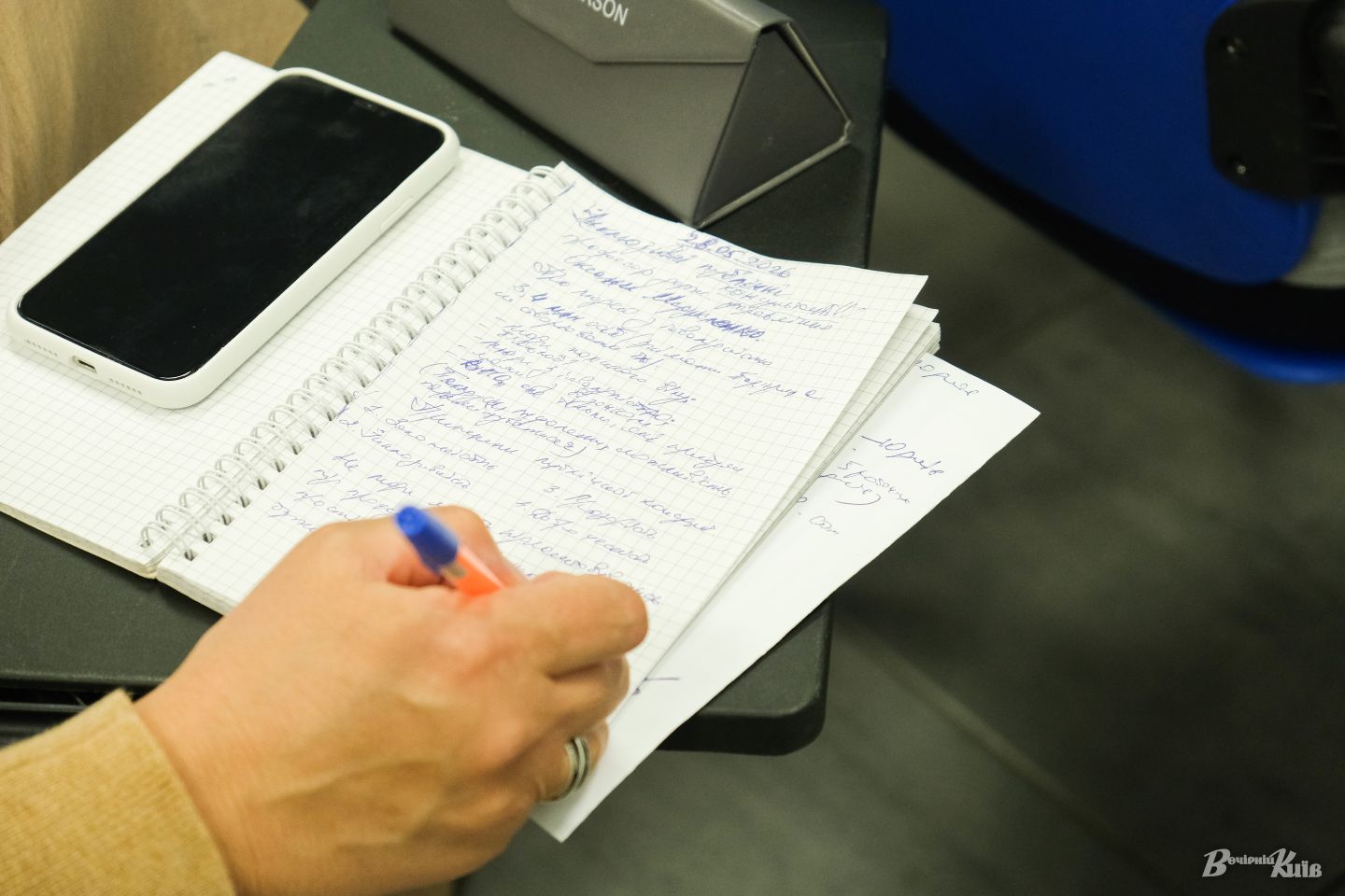 Київські митники пройшли тренінг з інклюзивних комунікацій: як спілкуватися з ветеранами та ВПО