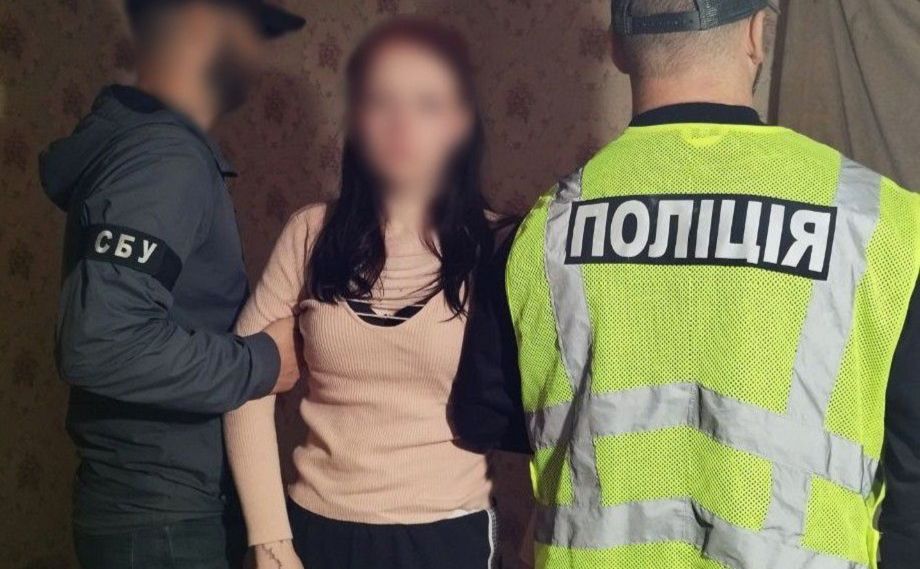 На Житомирщині поліція затримала підозрювану у вбивстві військовослужбовця ЗСУ. Фото: Національна поліція України