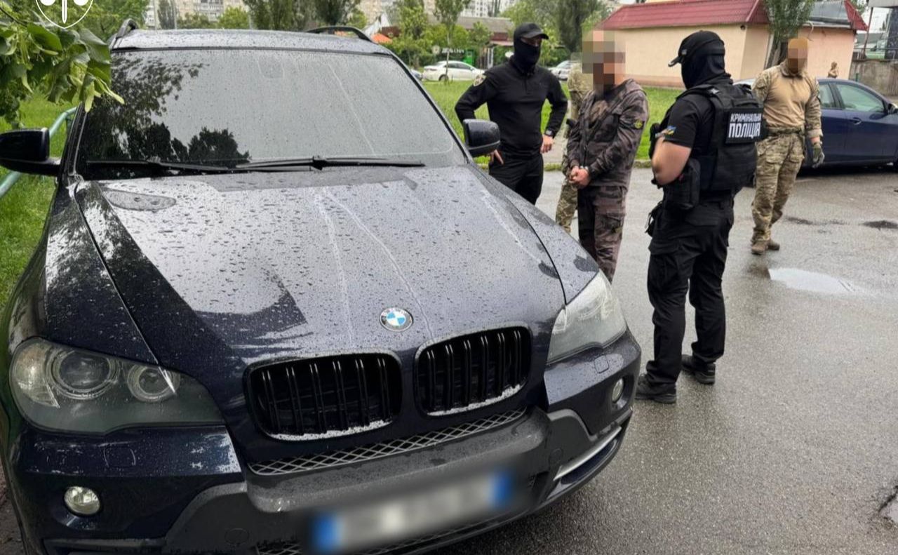 Прокуратура повідомила про підозру екс військовослужбовцю. Фото: Офіс генпрокурора