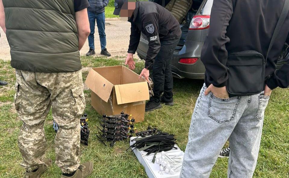 Фото ДБР, на якому викрадені дрони