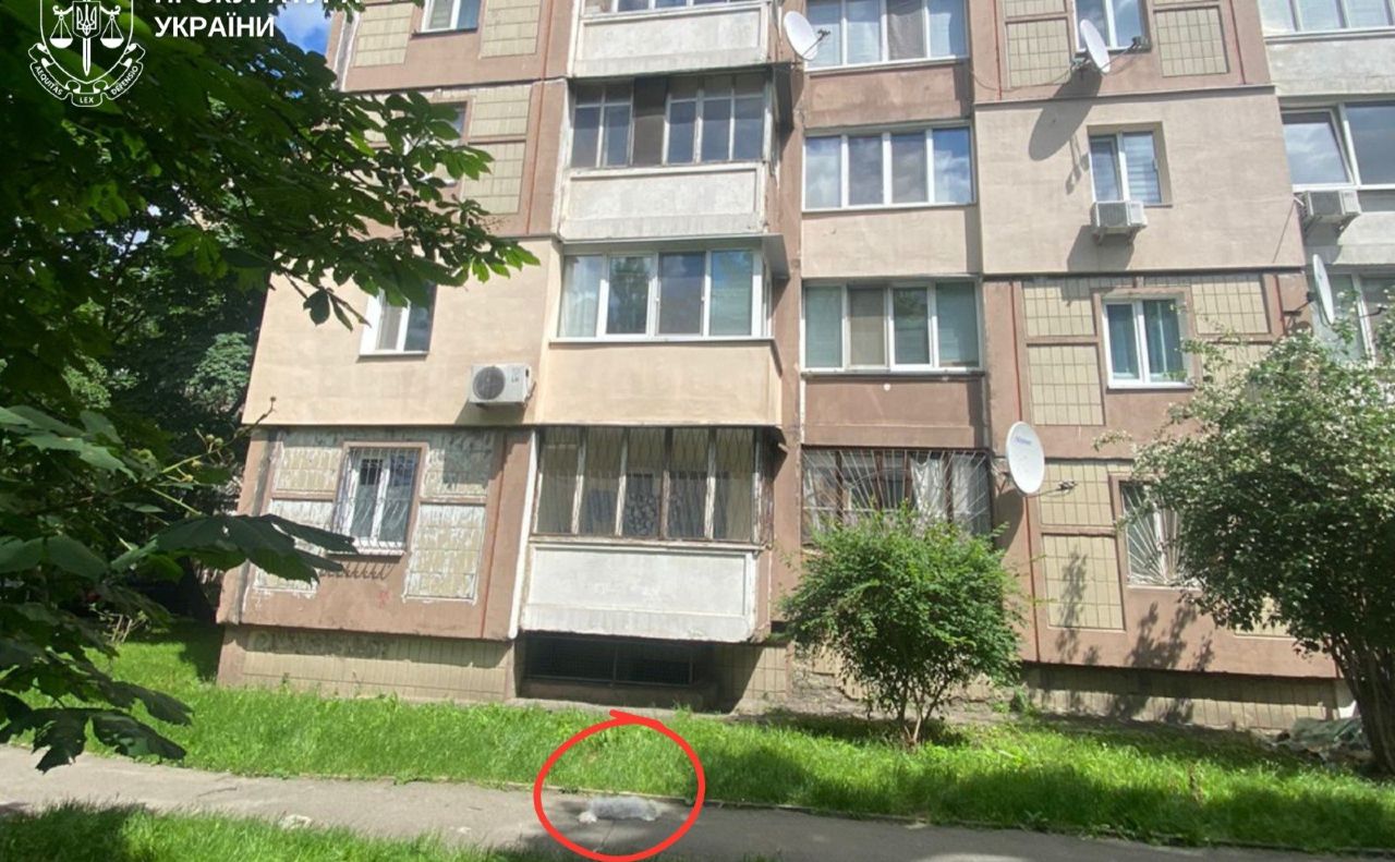 Загинула собачка породи Бішон. Фото: Київська міська прокуратура у Телеграм