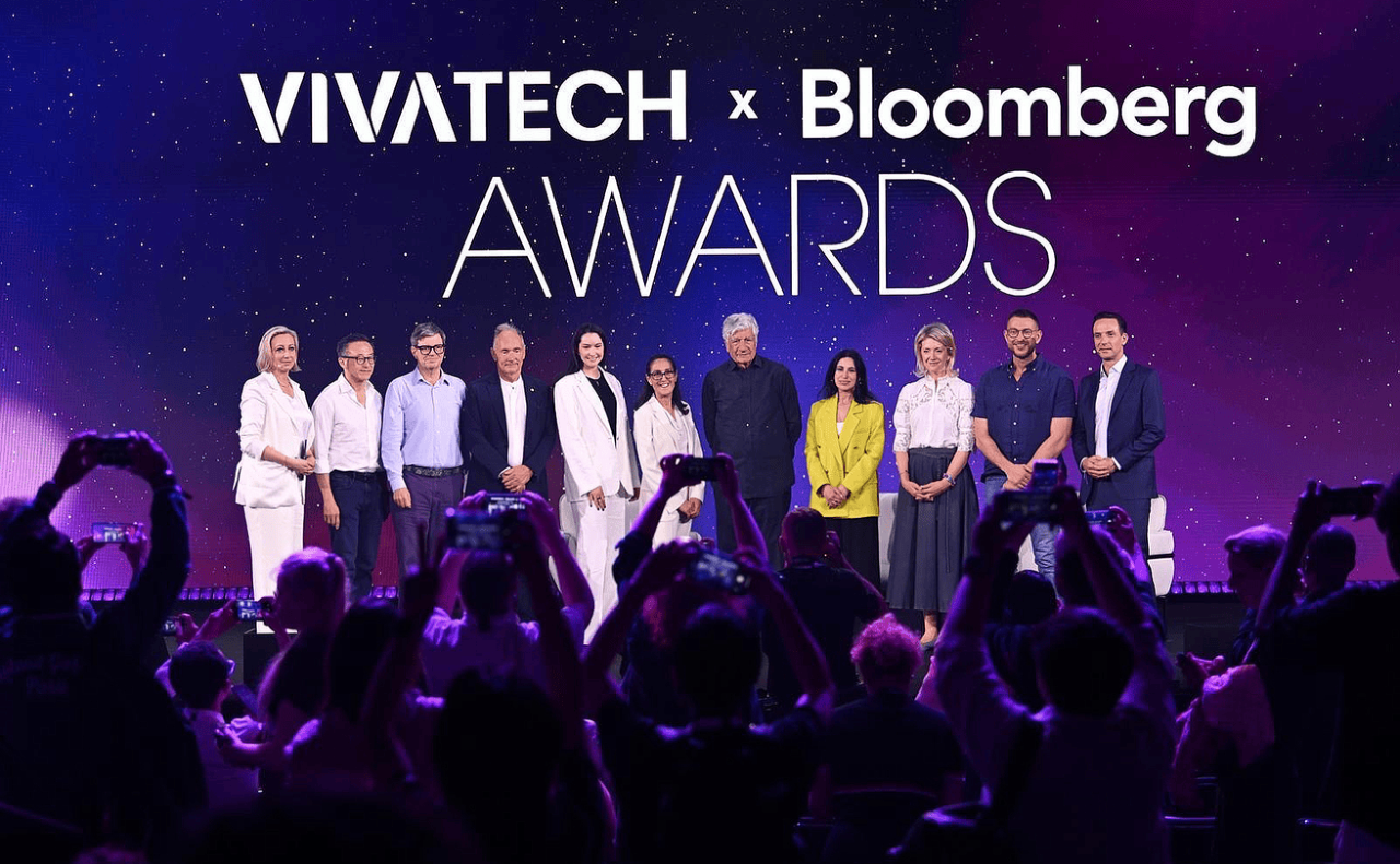 Цифрова держава: Україна перемогла в номінації CitizenTech Award на європейській конференції VivaTech у Парижі. Фото: Мінцифри