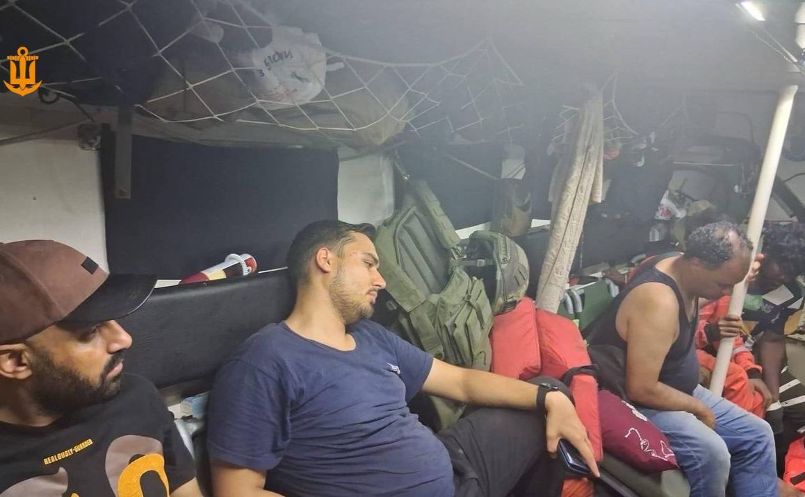 На борту суховантажа перебували дев’ять іноземців. Фото: ВМС ЗСУ